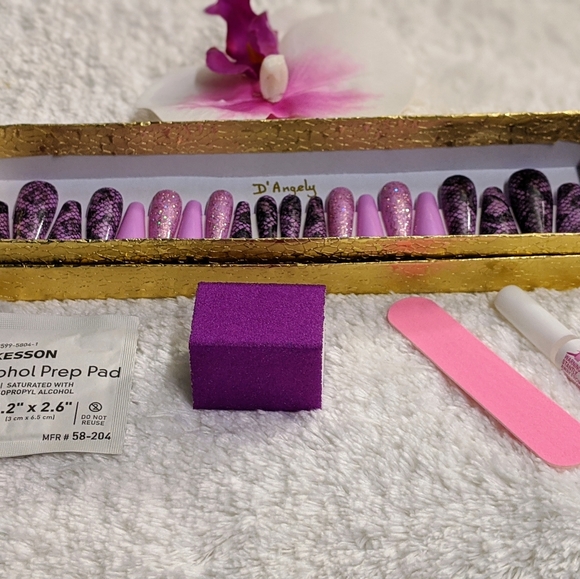 Purple Snake Press on Nails. Firm Price. - Picture 6 of 8